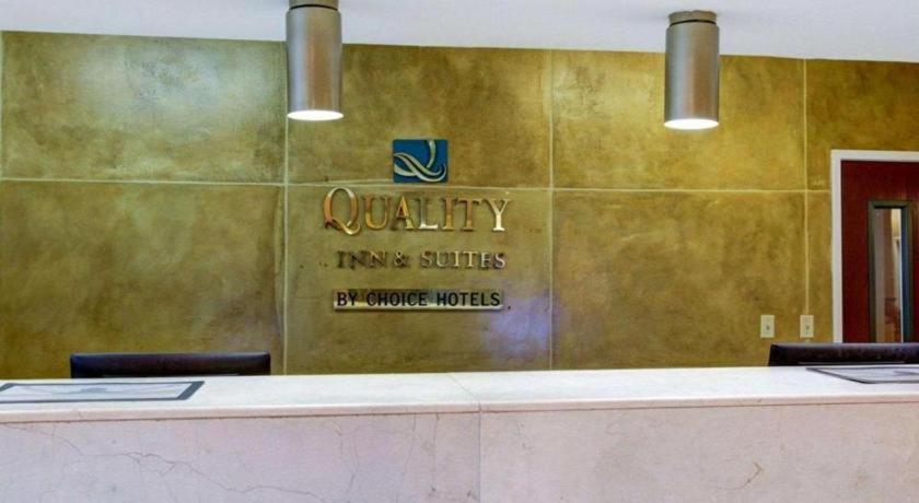 Quality Inn & Suites Airport Остін Екстер'єр фото