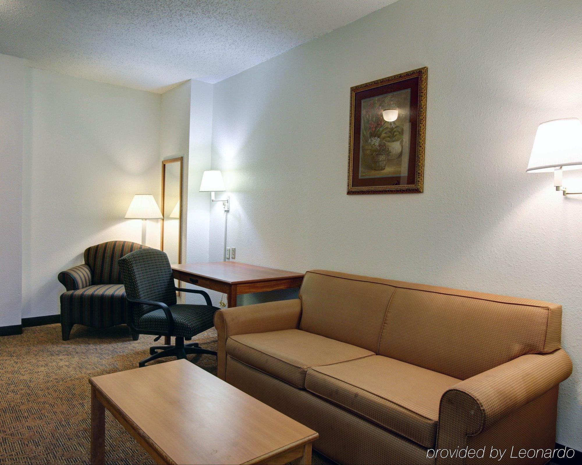 Quality Inn & Suites Airport Остін Екстер'єр фото