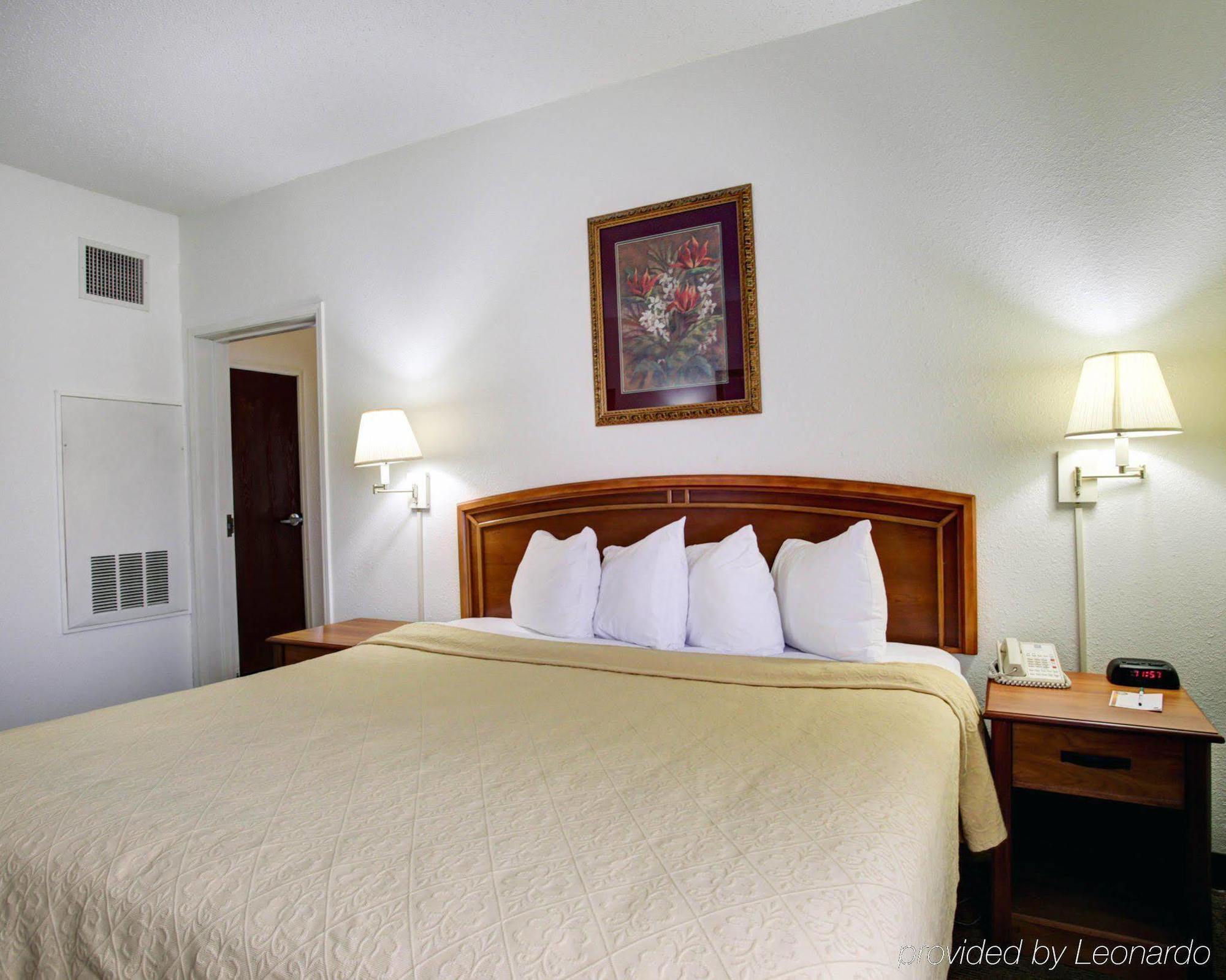 Quality Inn & Suites Airport Остін Екстер'єр фото