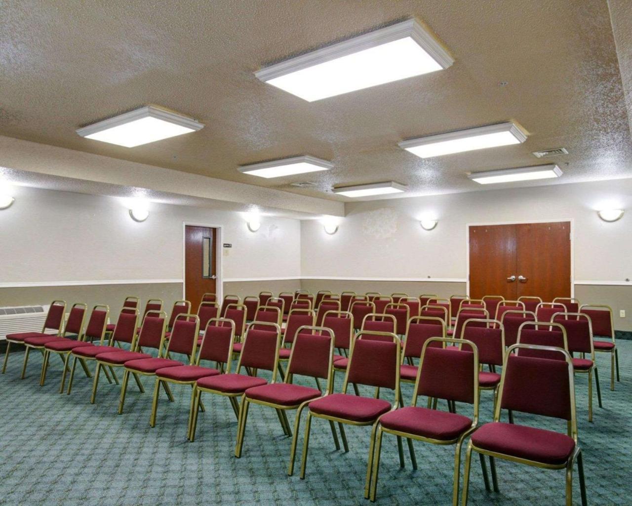 Quality Inn & Suites Airport Остін Екстер'єр фото