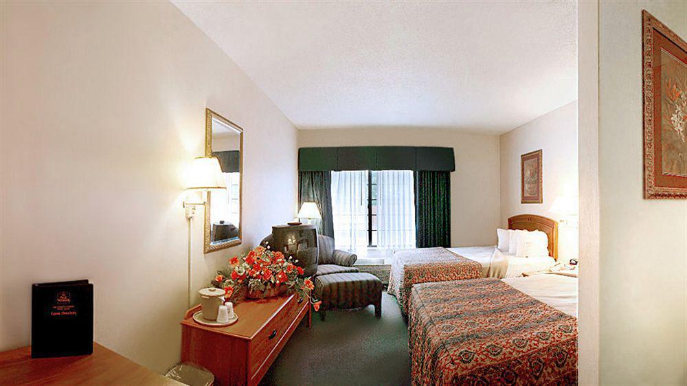 Quality Inn & Suites Airport Остін Екстер'єр фото